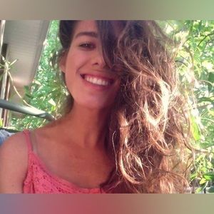 Meet your Posher, Cassandra